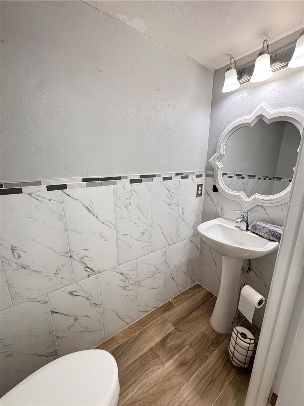 Photo of 2050 Corner Glen Drive, Orlando, FL 32820 (MLS # O6399622)