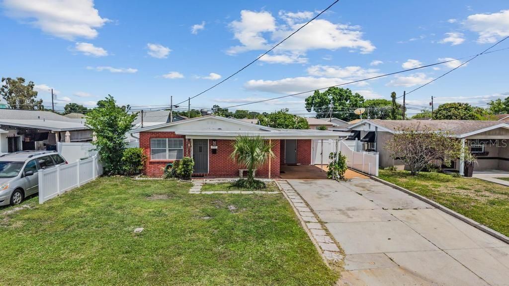 Photo of 2709 W Abdella Street, Tampa, FL 33607 (MLS # TB8501871)