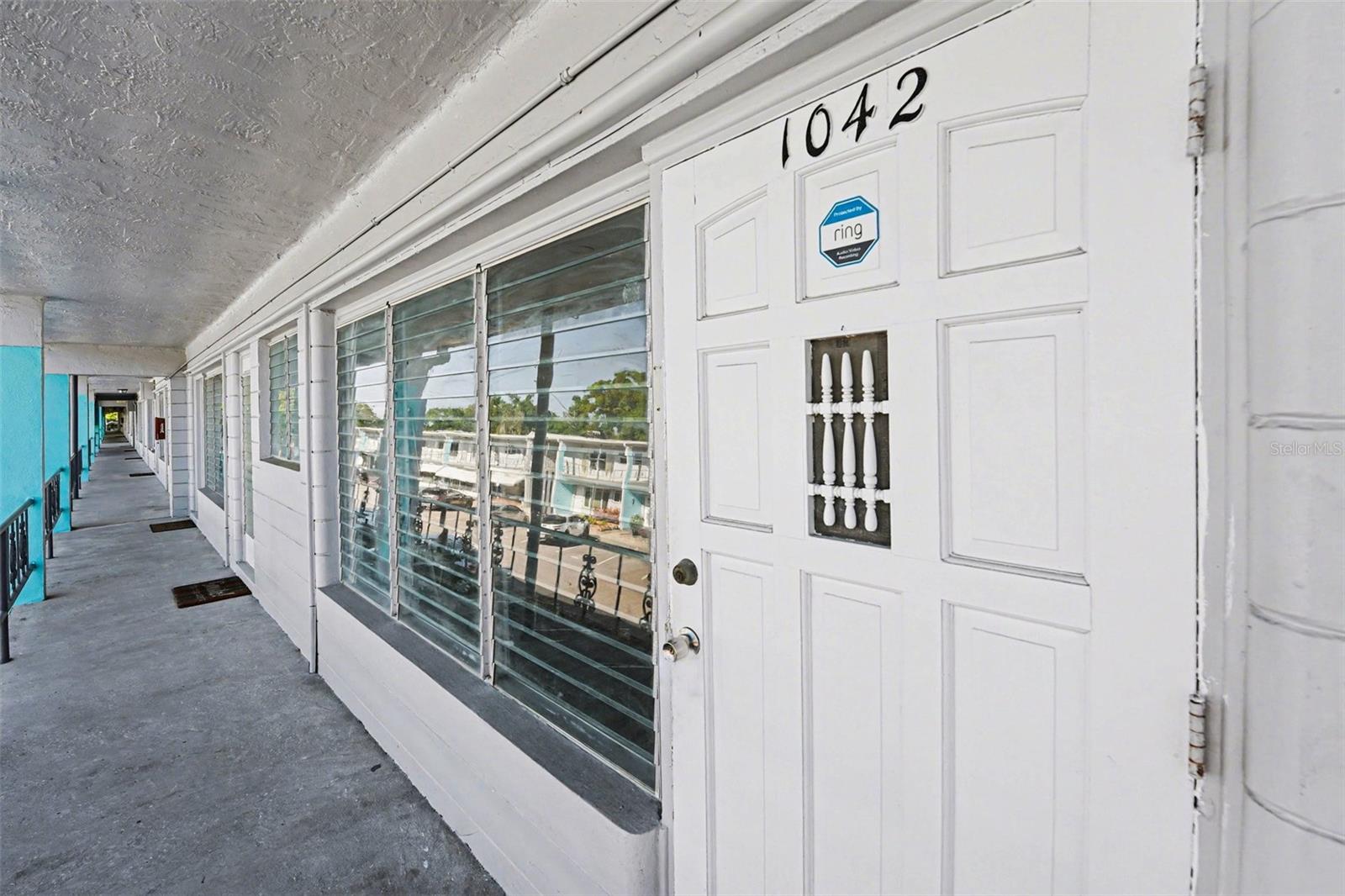 CLEARVIEW OAKS UNIT 6 CONDO BLDG Z 23A, APT 1042 - Residential