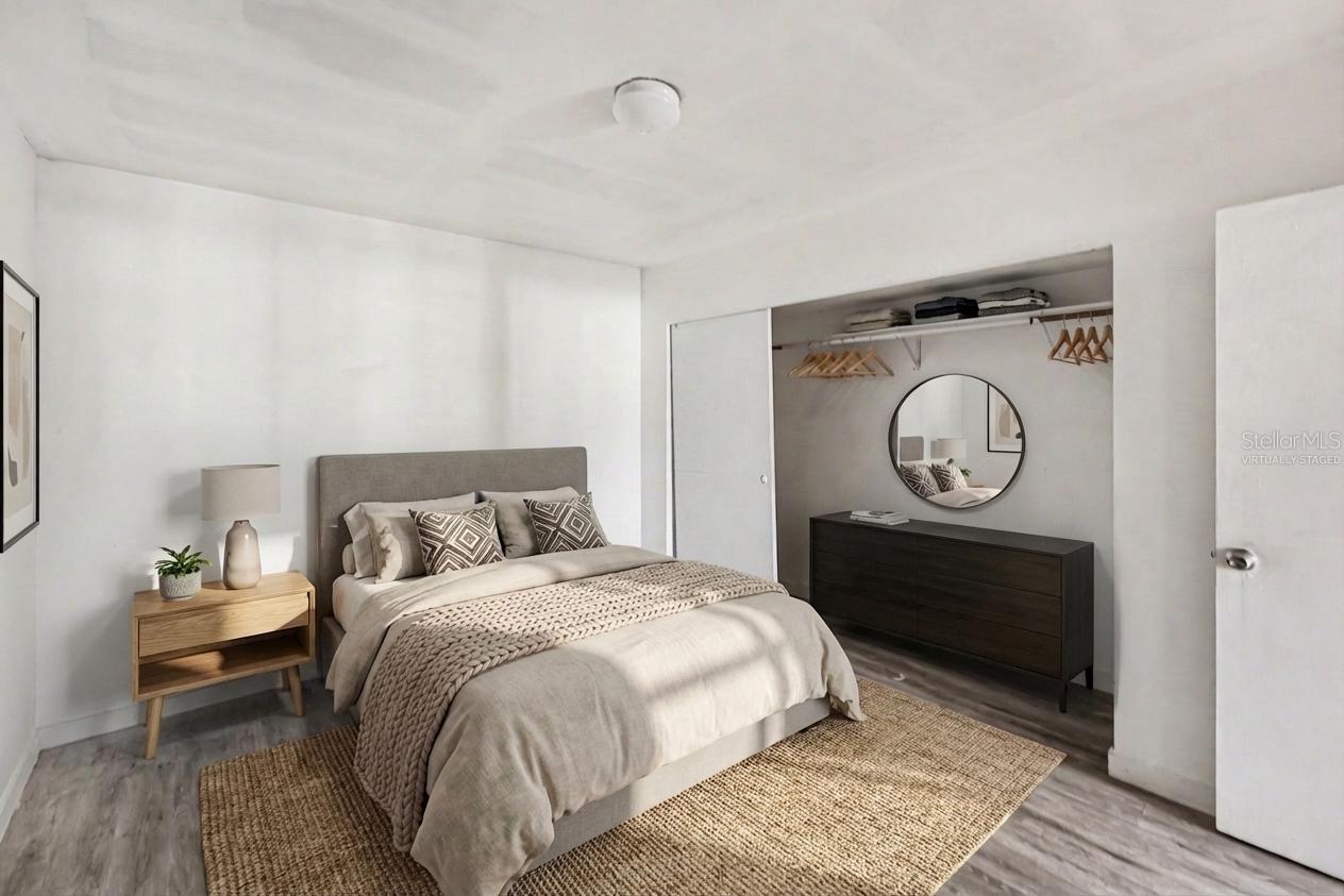 CLEARVIEW OAKS UNIT 6 CONDO BLDG Z 23A, APT 1042 - Residential