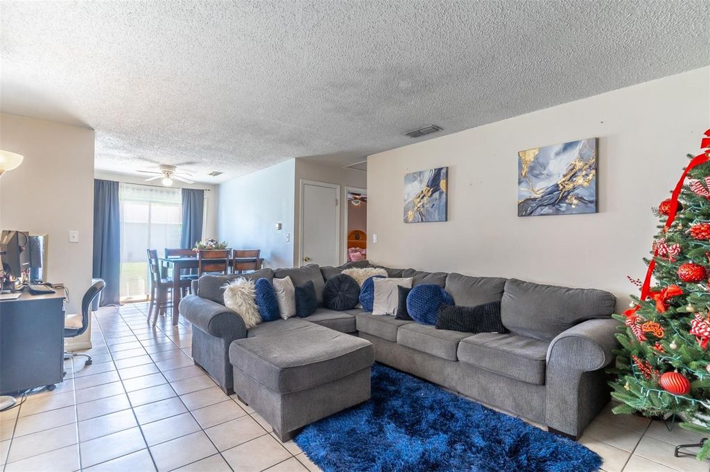 Photo of 2433 Chase Avenue, Sanford, FL 32771 (MLS # A4691095)