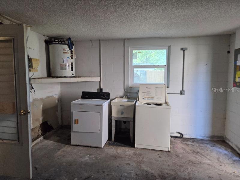 SEVEN SPGS HOMES - Residential