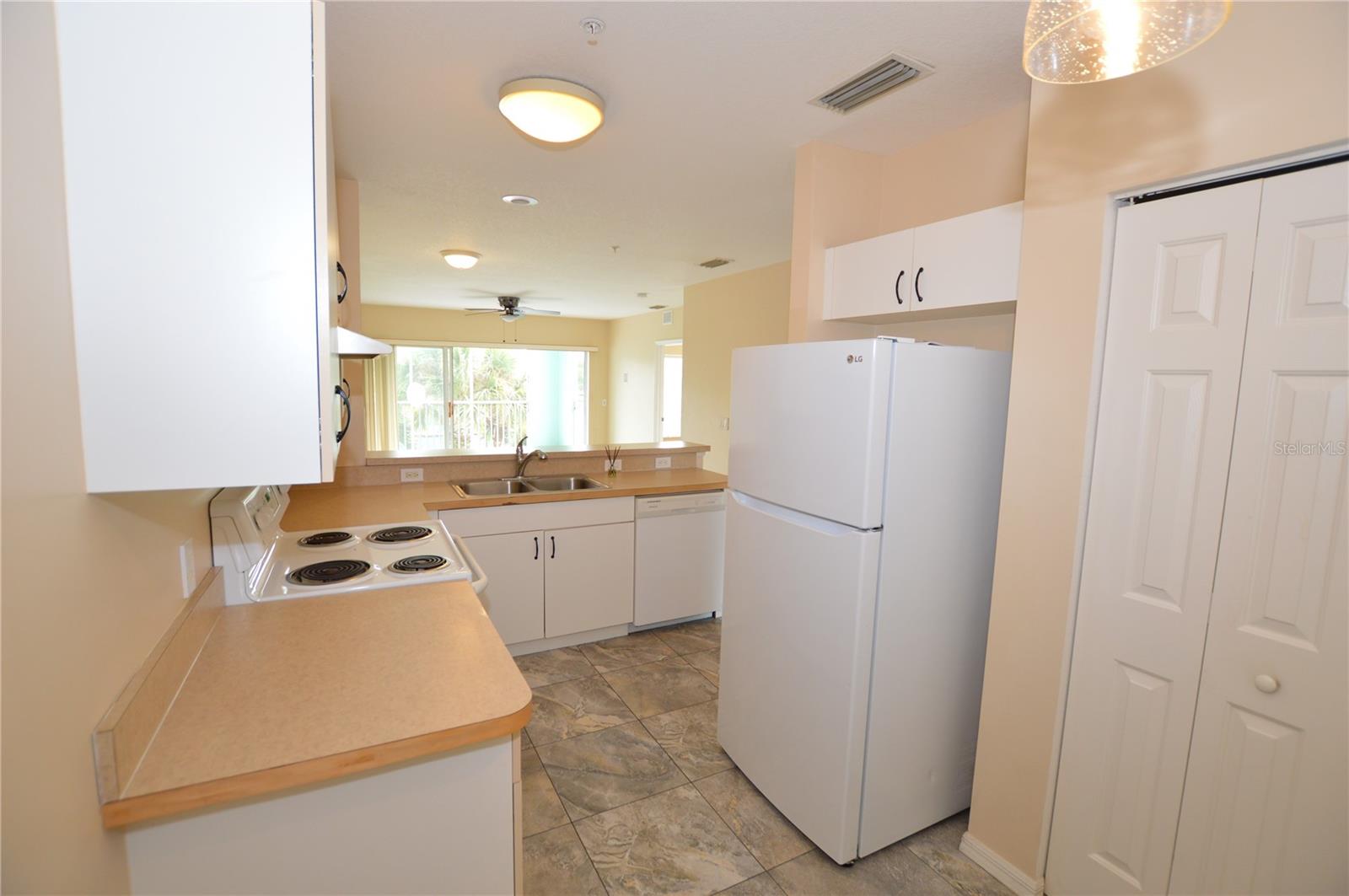 WATERSIDE CLUB 04 AT HERITAGE - Residential