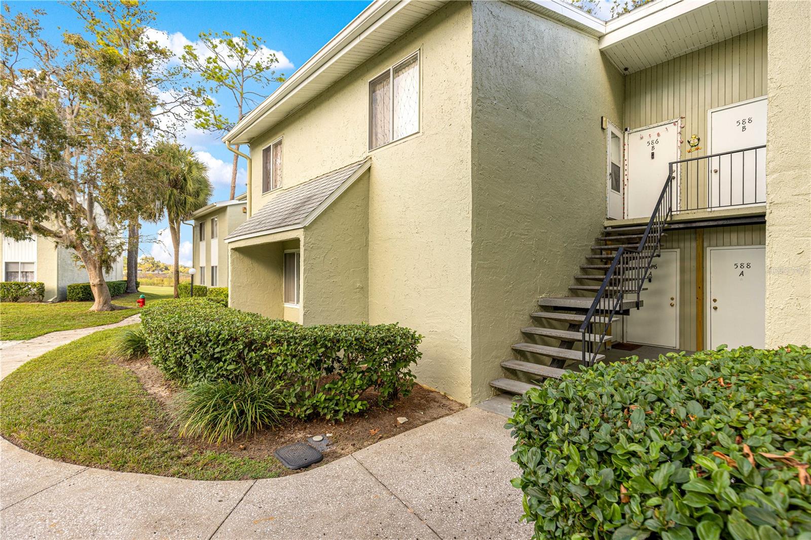 FAIRWAYS/SILVER SPGS SHORES CO - Residential