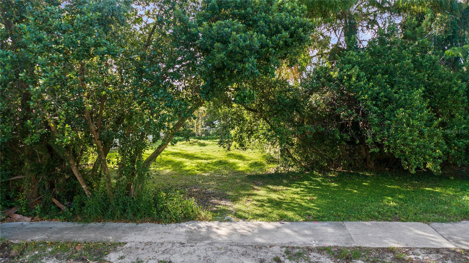 Rare lot in Winter Park/College Park just steps away from Dubsdread Golf Course. This location is in Central Florida close to downtown, Winter Park, College Park, Altamonte, all major attractions and the beaches. Centrally located and easy access to I4, and all major roads through Central Florida. The lot frontage is 100'. The lot depth is 140'. You can build the house of your dreams or you can split the lot into two lots by the small lot policy to rezone to R1 according to Orange County Zoning.