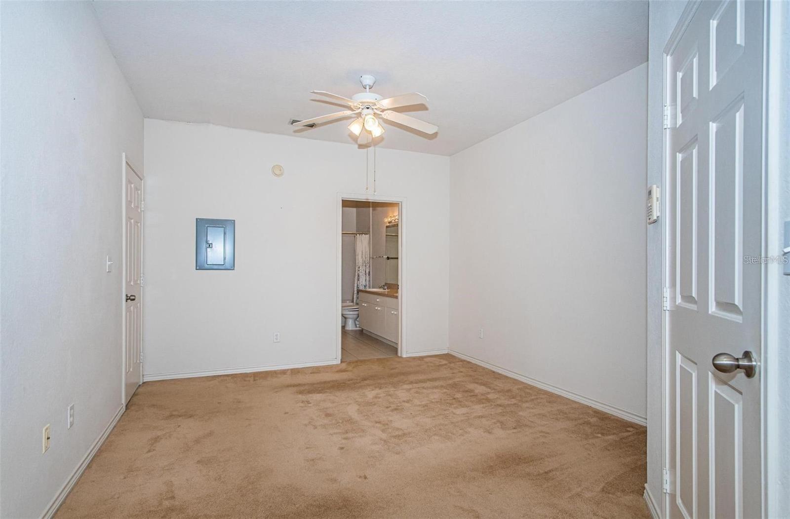 4305 BAYSIDE VILLAGE DRIVE 304