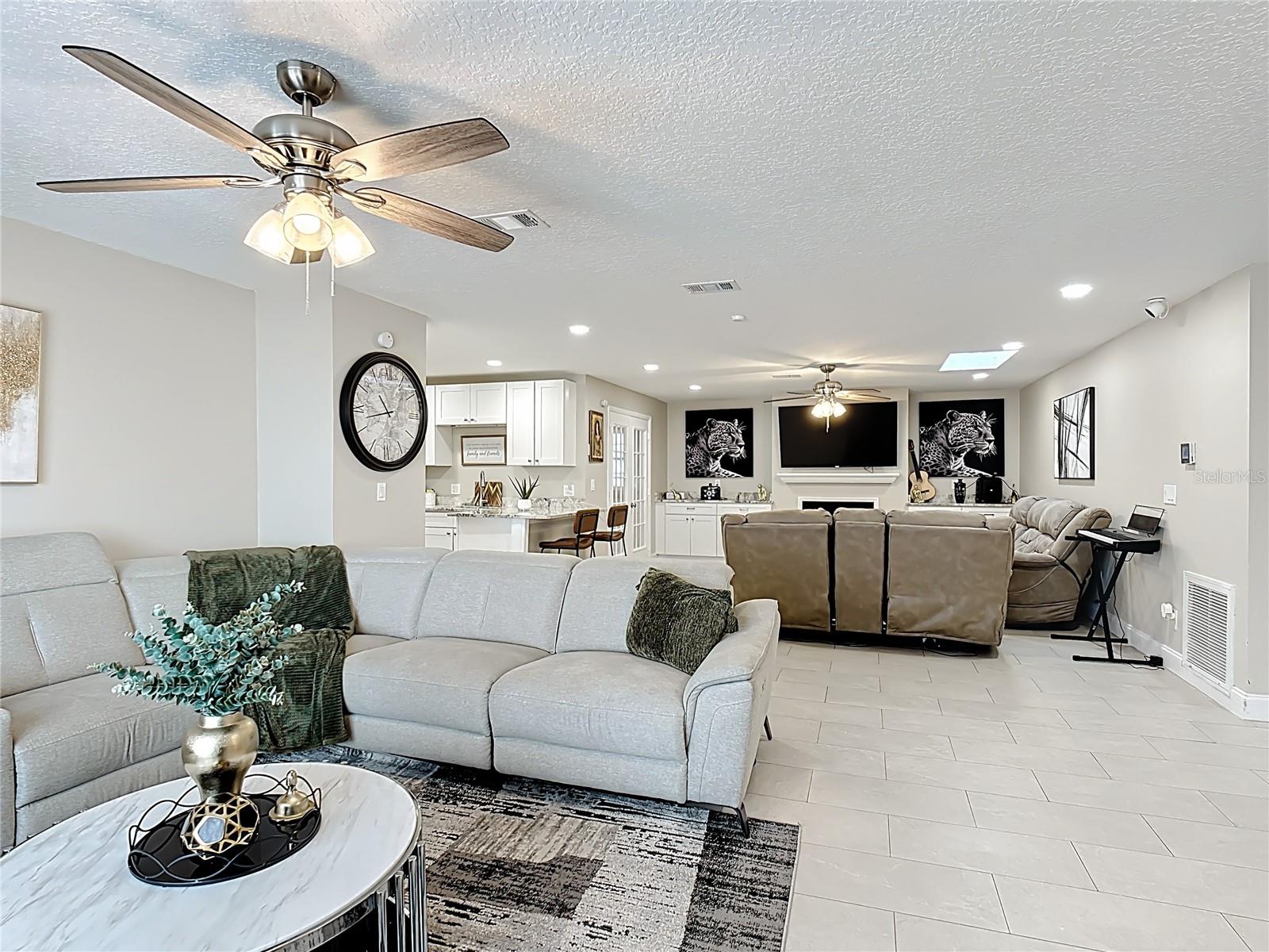 EMERALD LAKE COLONY UNIT 1 - Residential