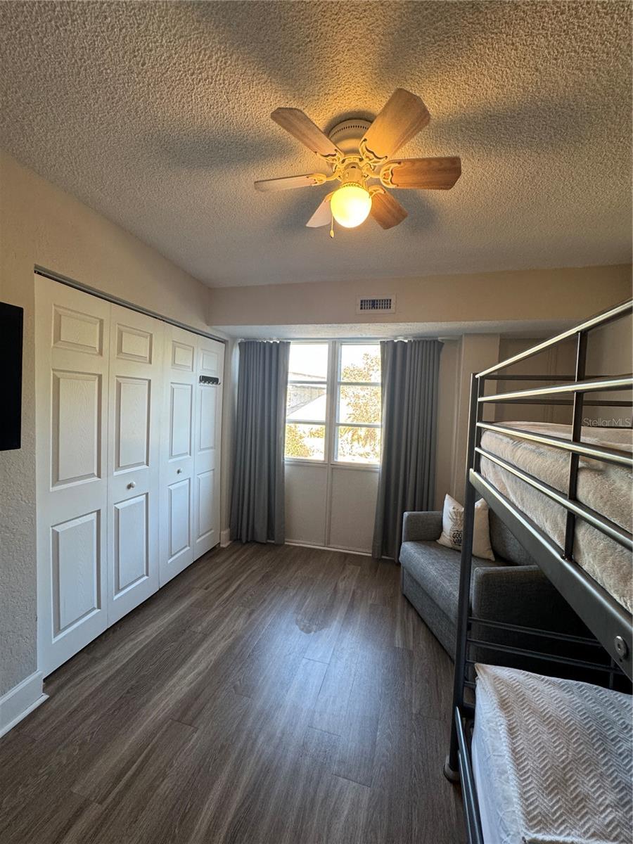 THE WAVE CONDO - Residential Lease