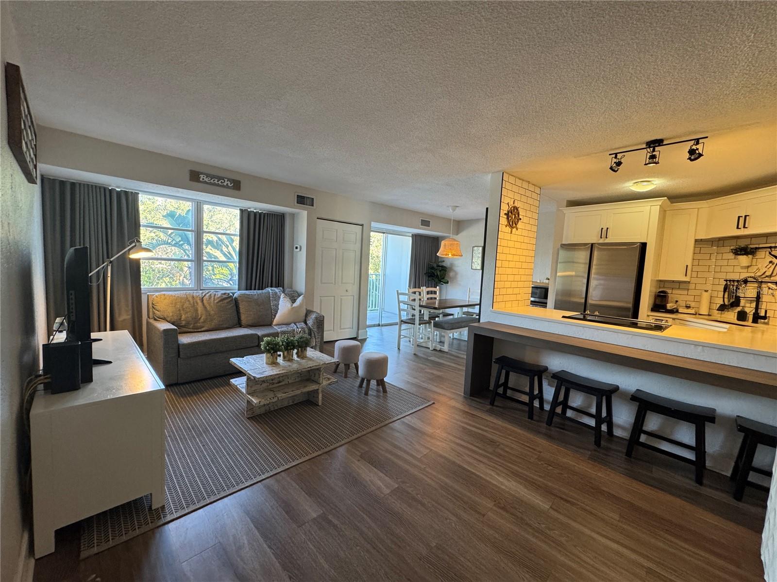 THE WAVE CONDO - Residential Lease