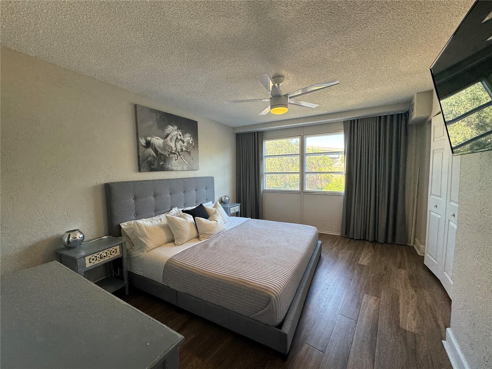 THE WAVE CONDO - Residential Lease