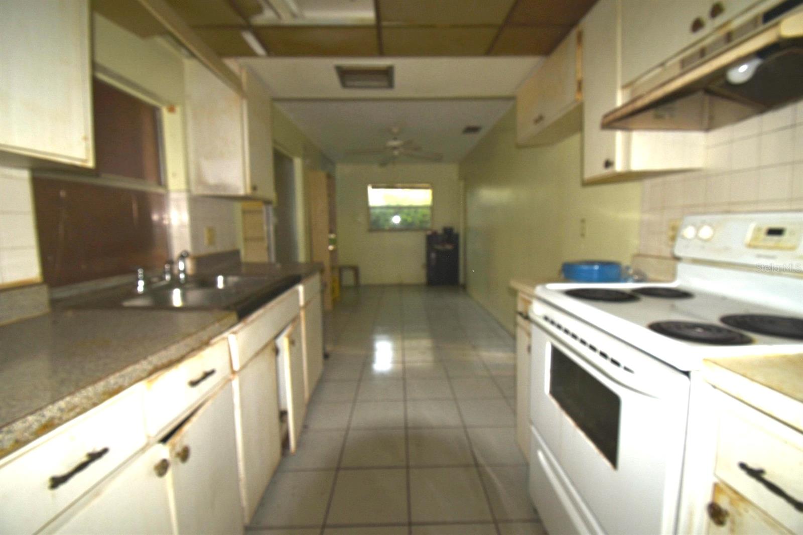 704 LEMONWOOD DRIVE