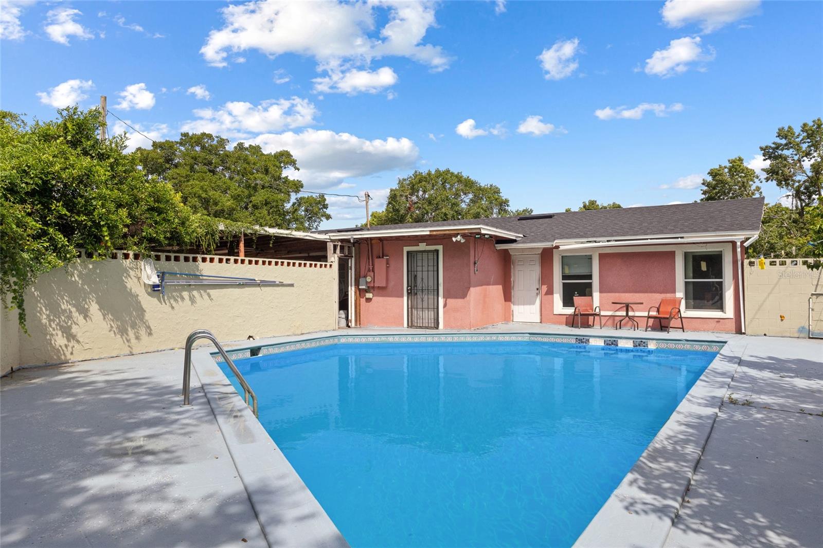 1607 LAKE LORINE DRIVE