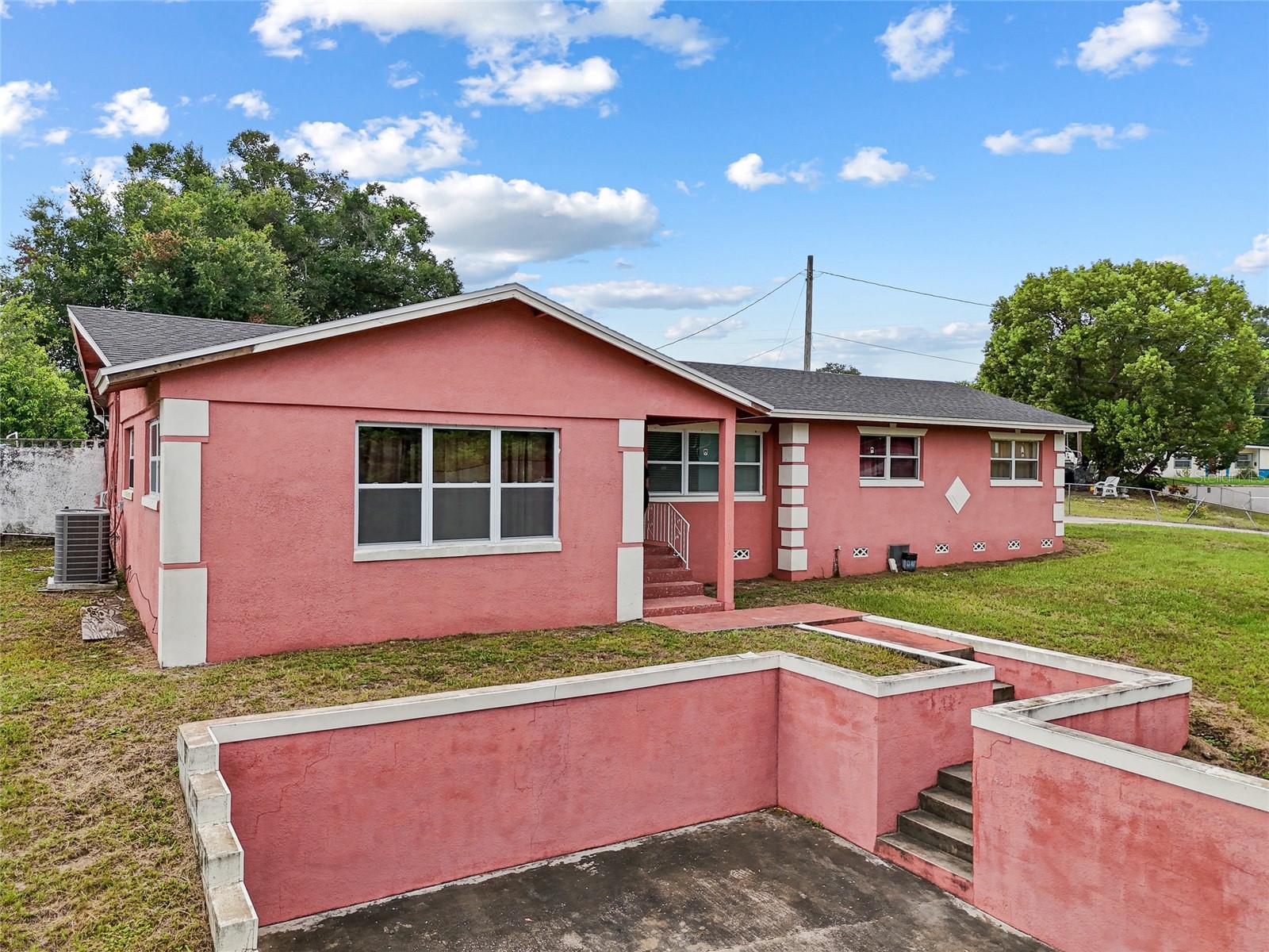 1607 LAKE LORINE DRIVE