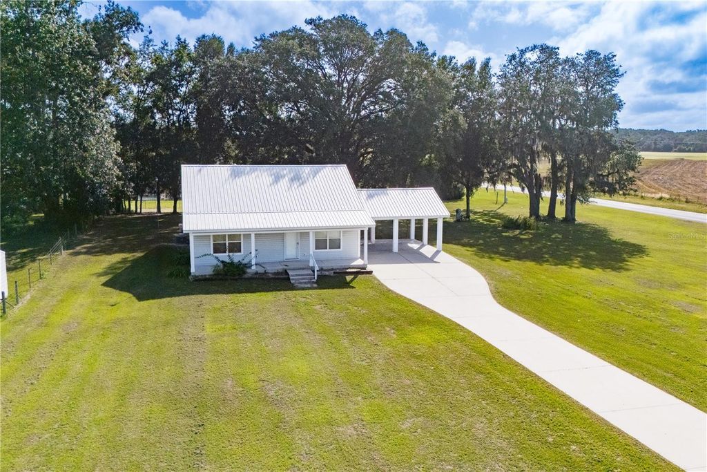 Photo of 16011 NW 73rd Court, Trenton, FL 32693 (MLS # GC534476)