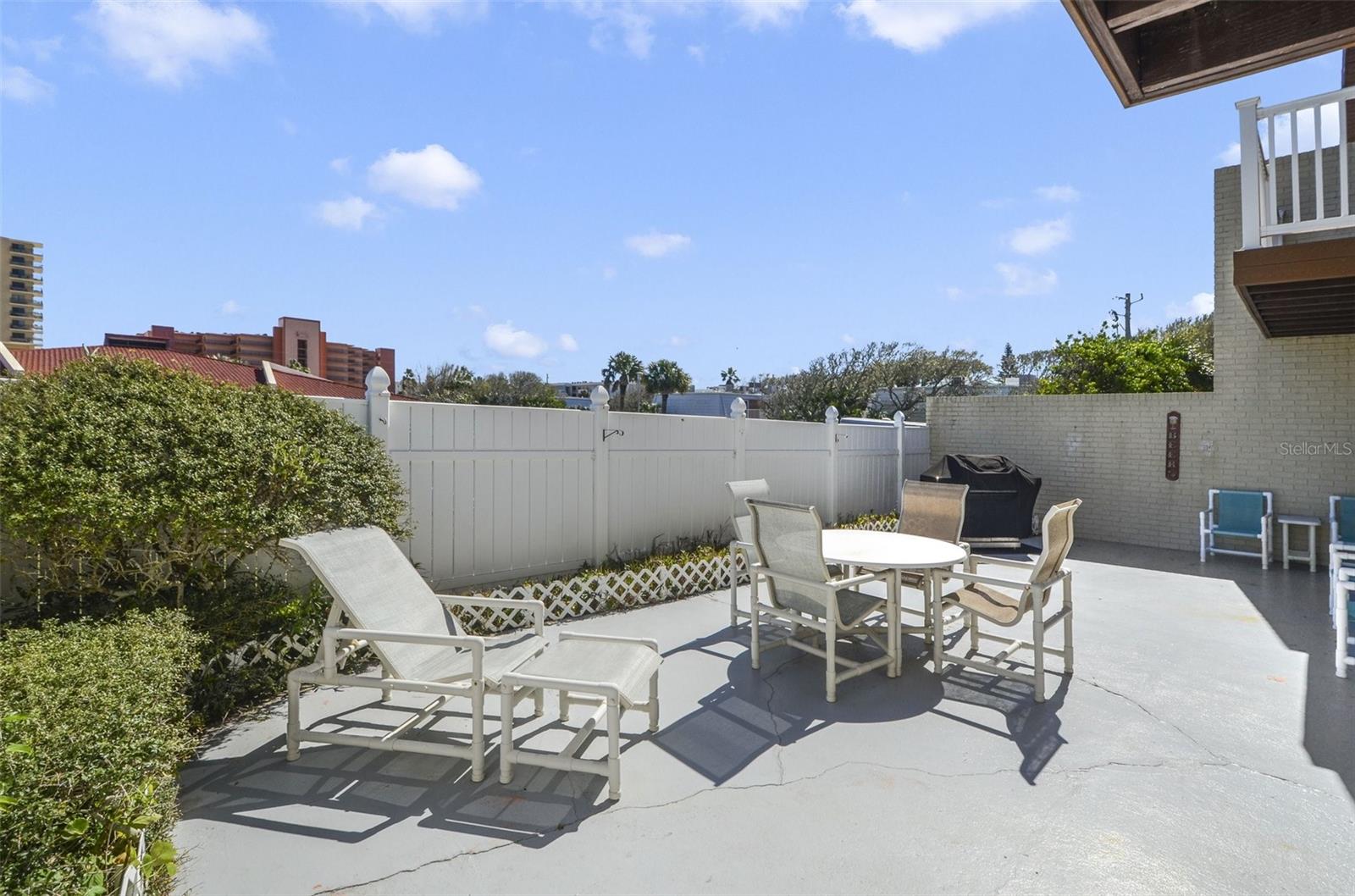 3833 SANDSTONE COURT