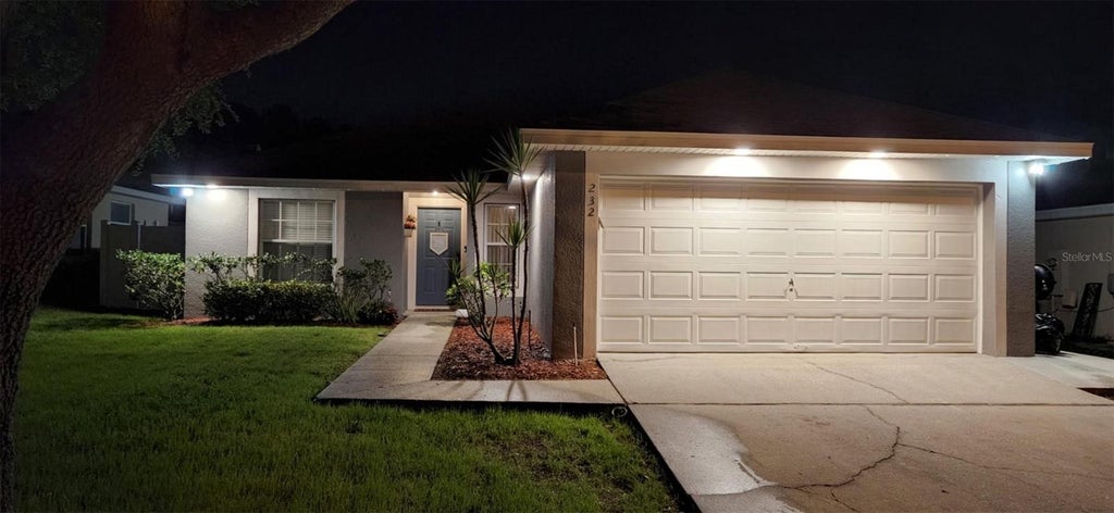 Photo of 232 Crestwood Pass, Davenport, FL 33897 (MLS # S5154402)