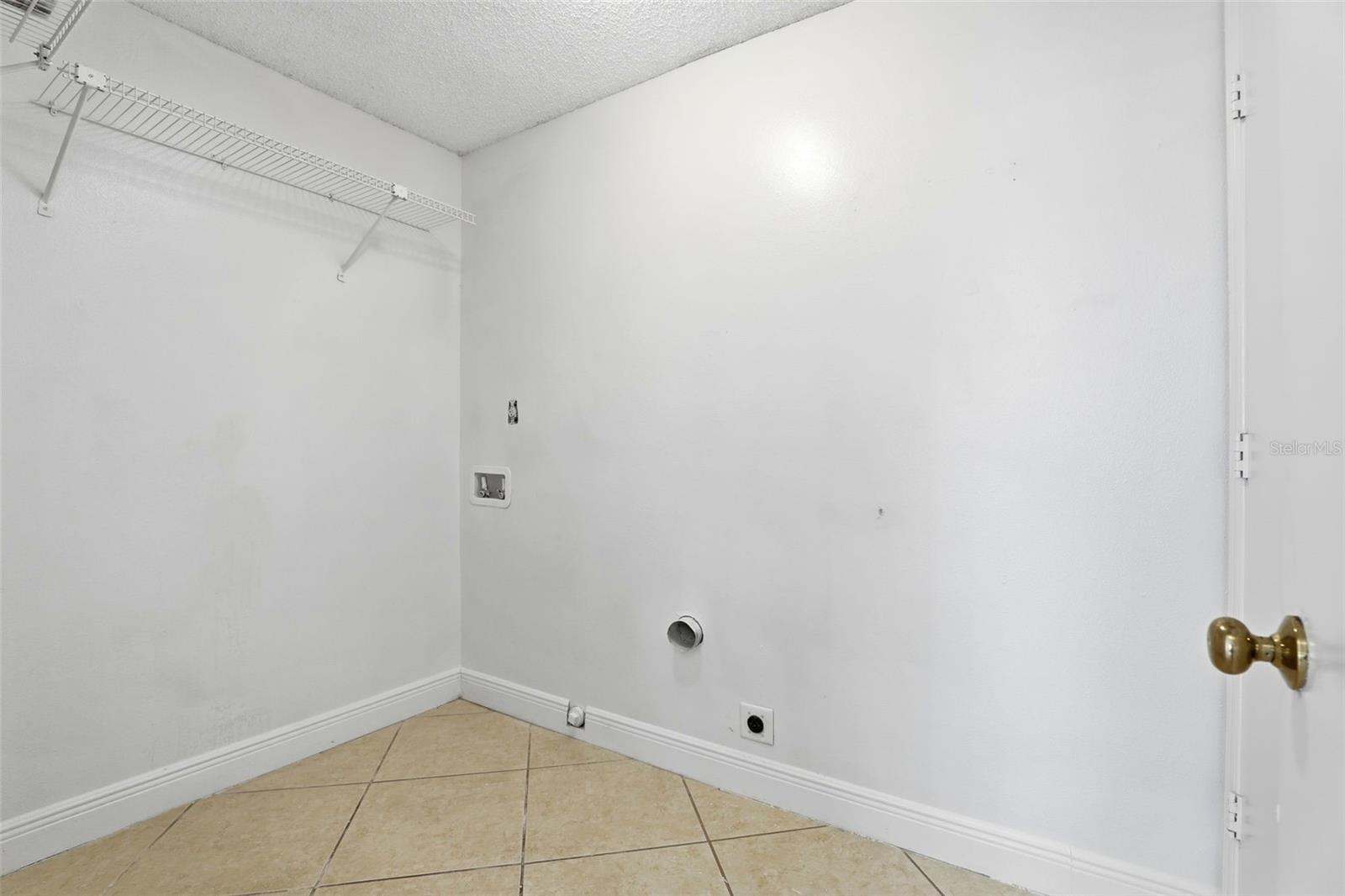 LAKEVIEW VILLAGE - Residential