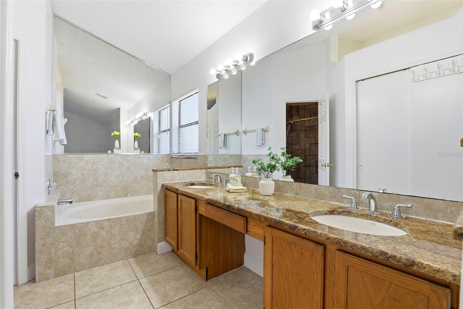 LAKEVIEW VILLAGE - Residential