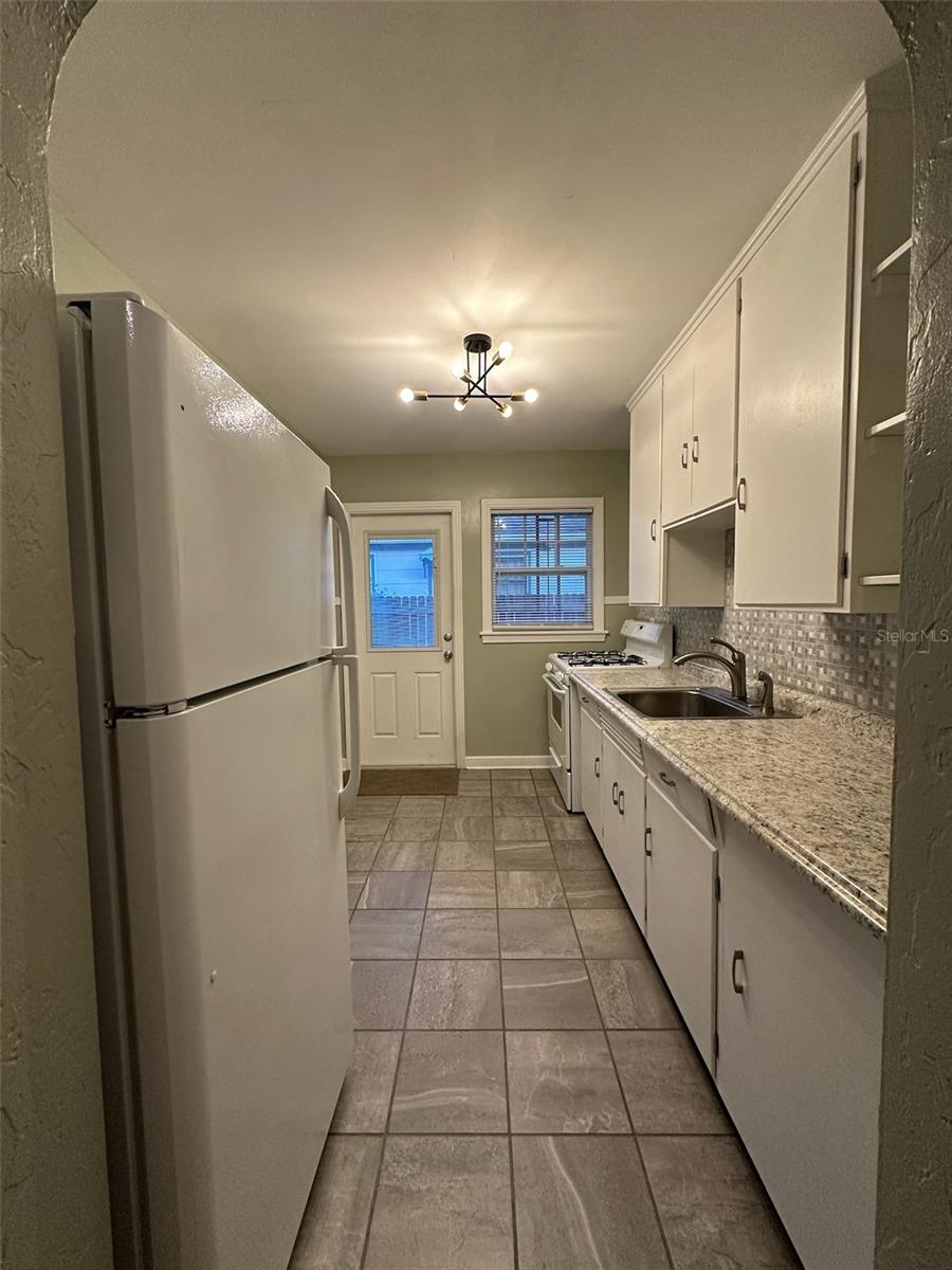 PIEDMONT PLACE - Residential Lease