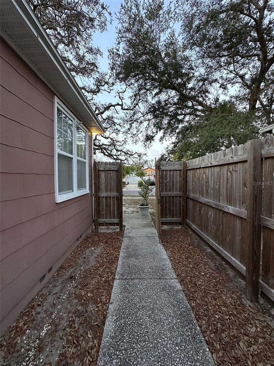 PIEDMONT PLACE - Residential Lease