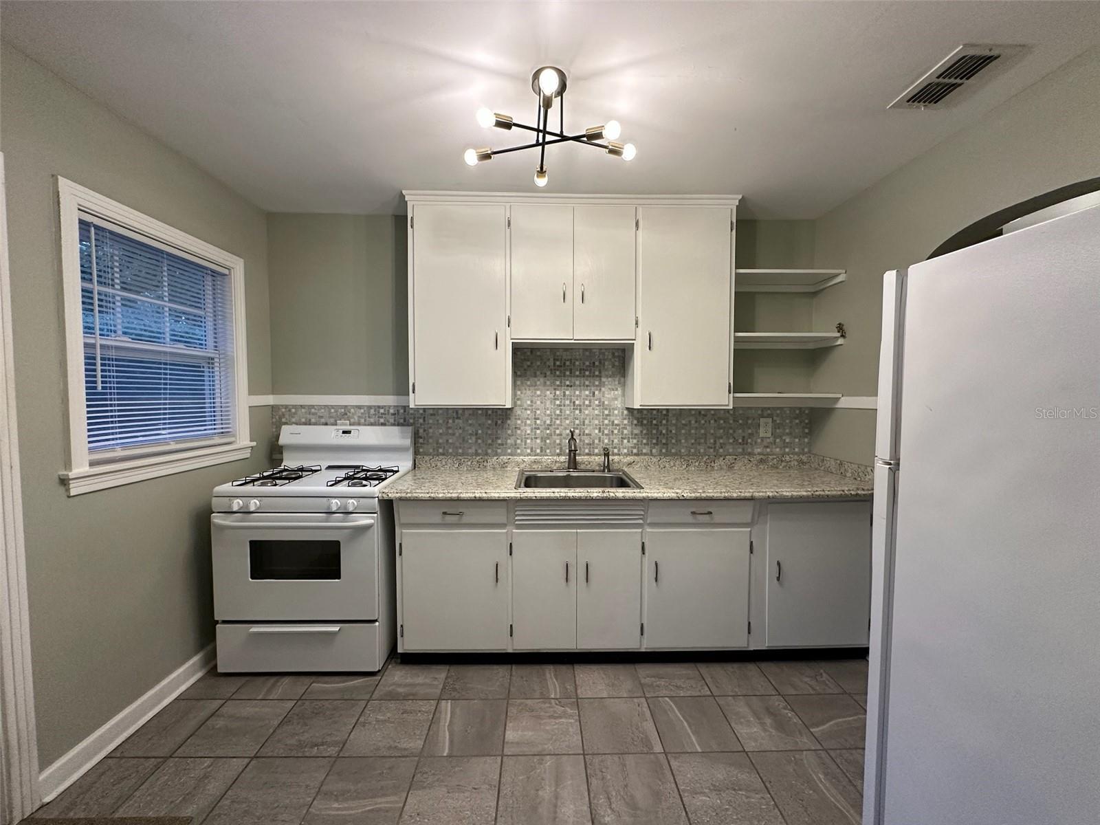 PIEDMONT PLACE - Residential Lease