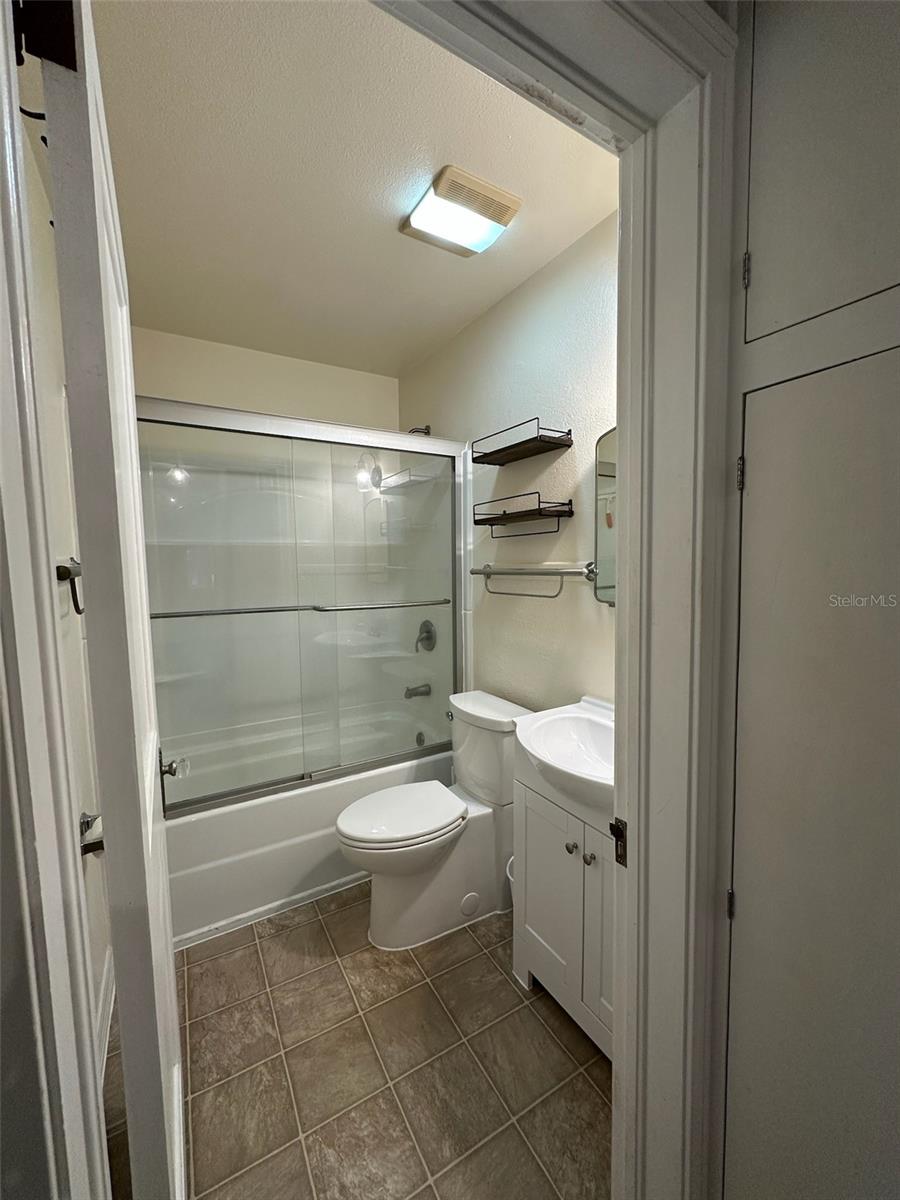 PIEDMONT PLACE - Residential Lease