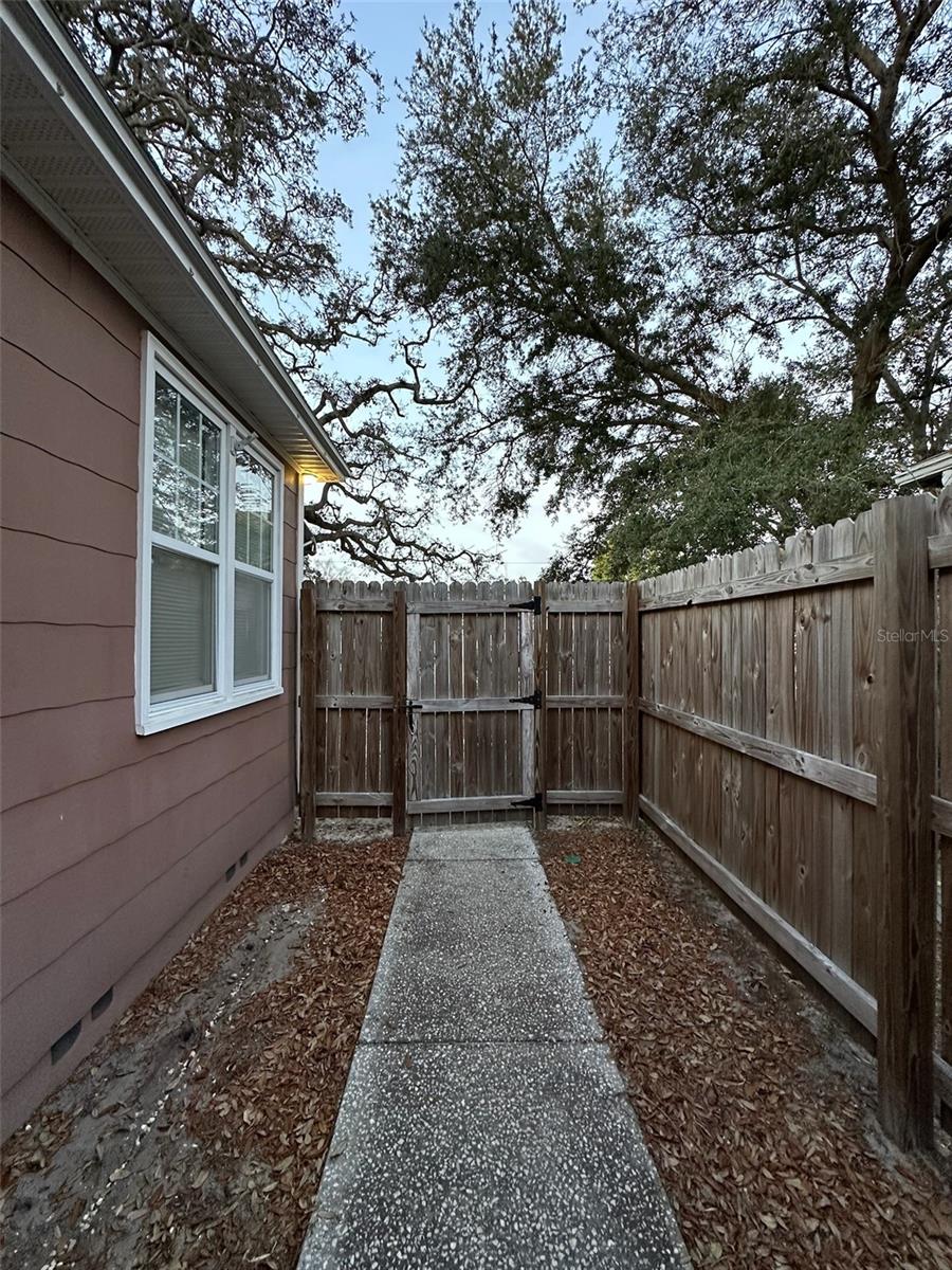 PIEDMONT PLACE - Residential Lease