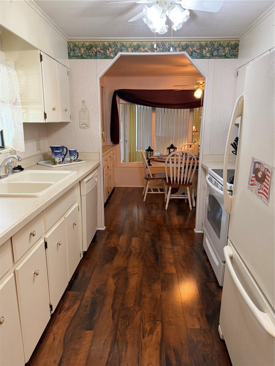 OAKWOOD ESTATES - Residential