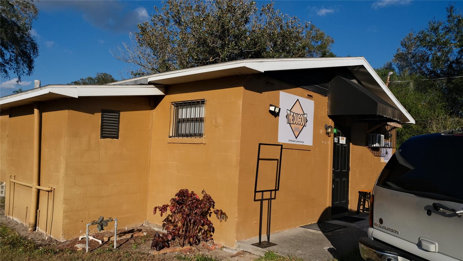 HEADS HARMON SUB - Commercial Sale