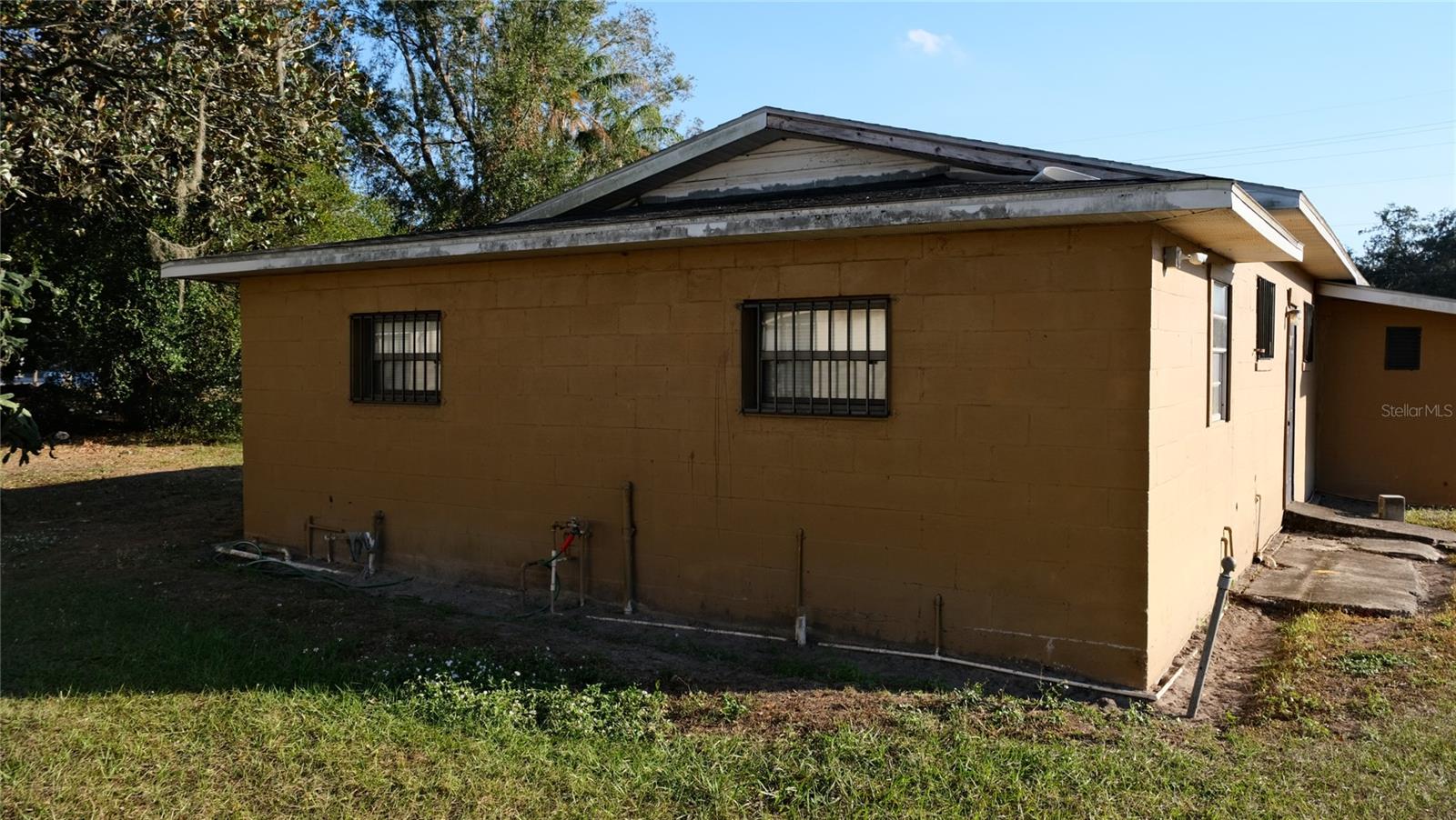 HEADS HARMON SUB - Commercial Sale