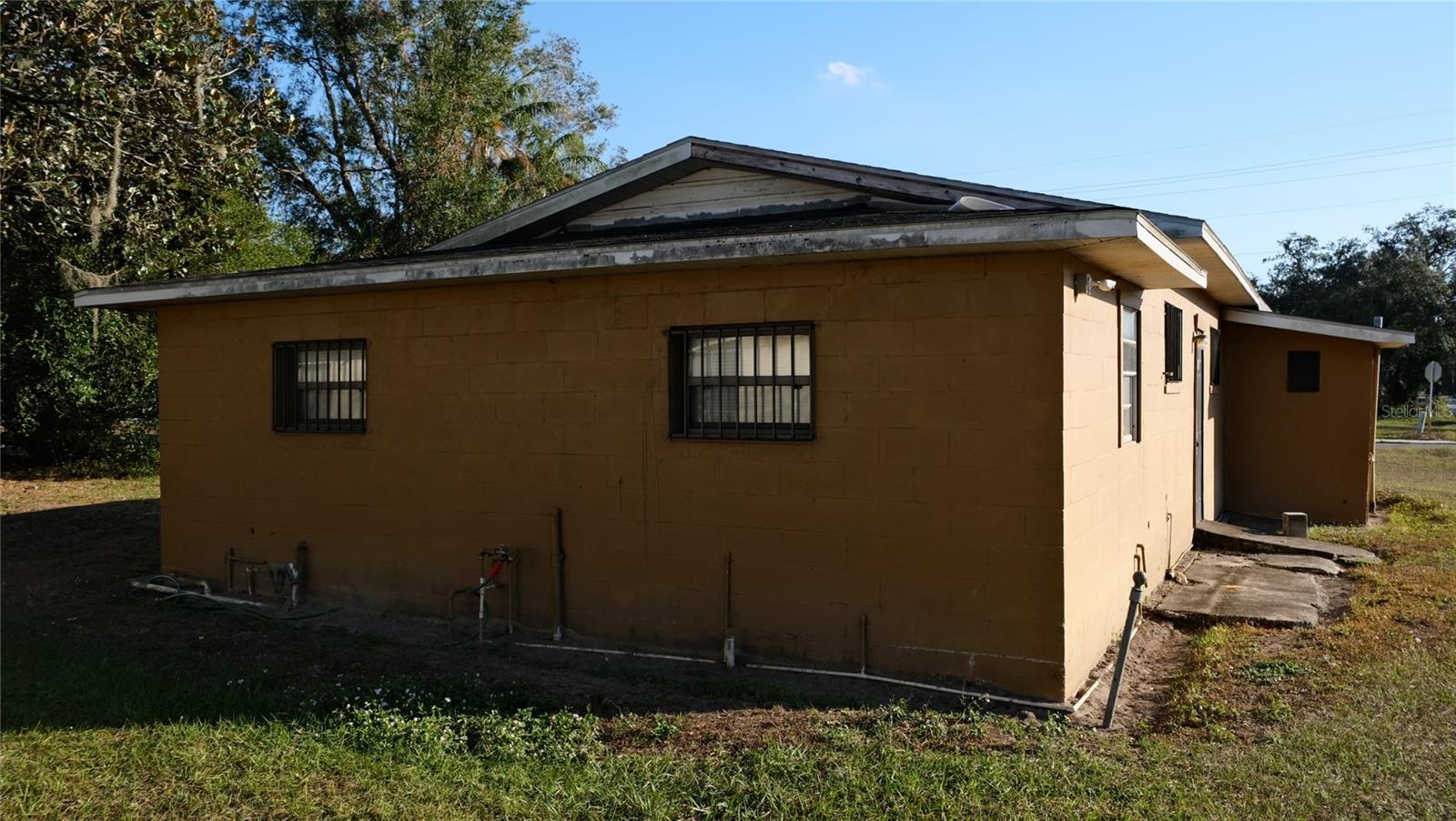 HEADS HARMON SUB - Commercial Sale