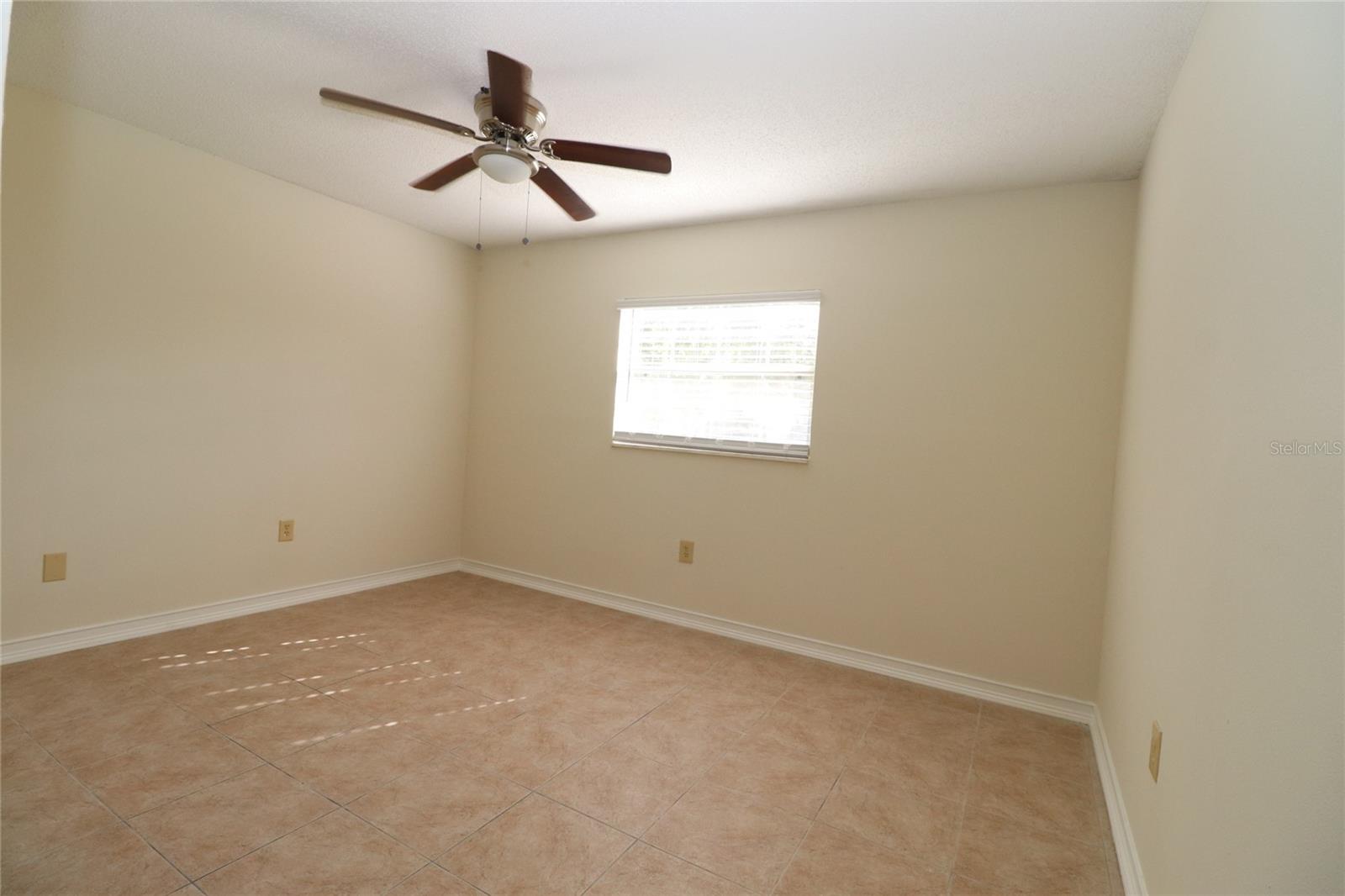 BONNIE BROOK - Residential Lease