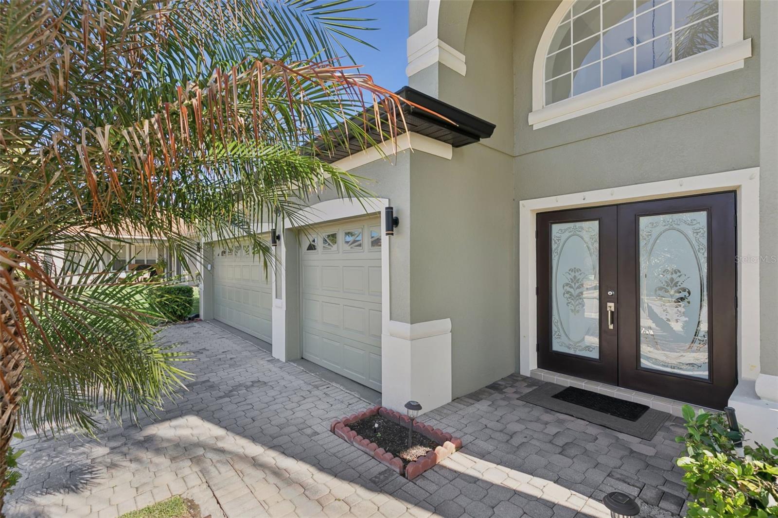 272 PORCHESTER DRIVE