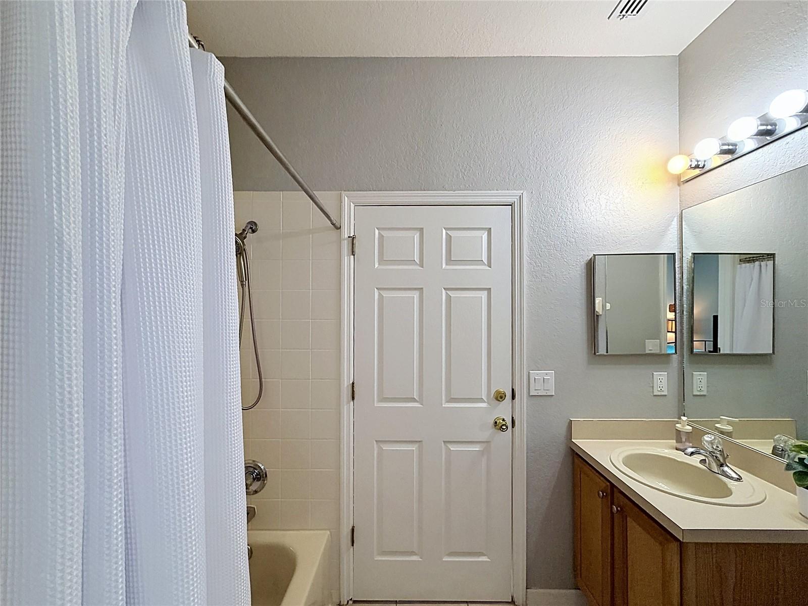 REGAL PALMS AT HIGHLAND RESERVE PH 04 - Residential