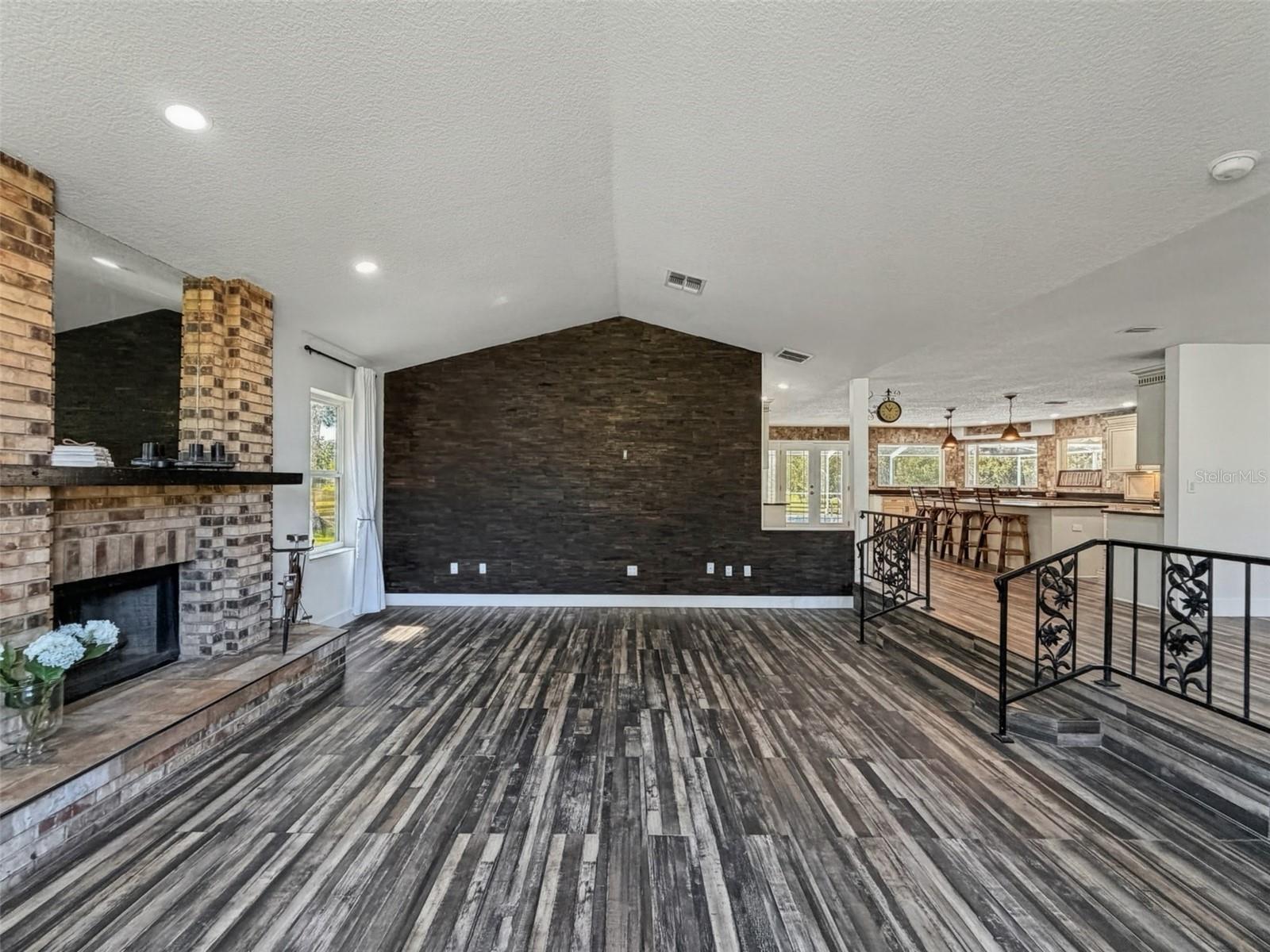 15561 PATRIOT DRIVE