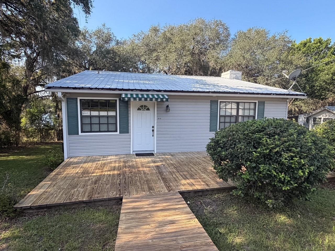 5616 SILVER SANDS CIRCLE