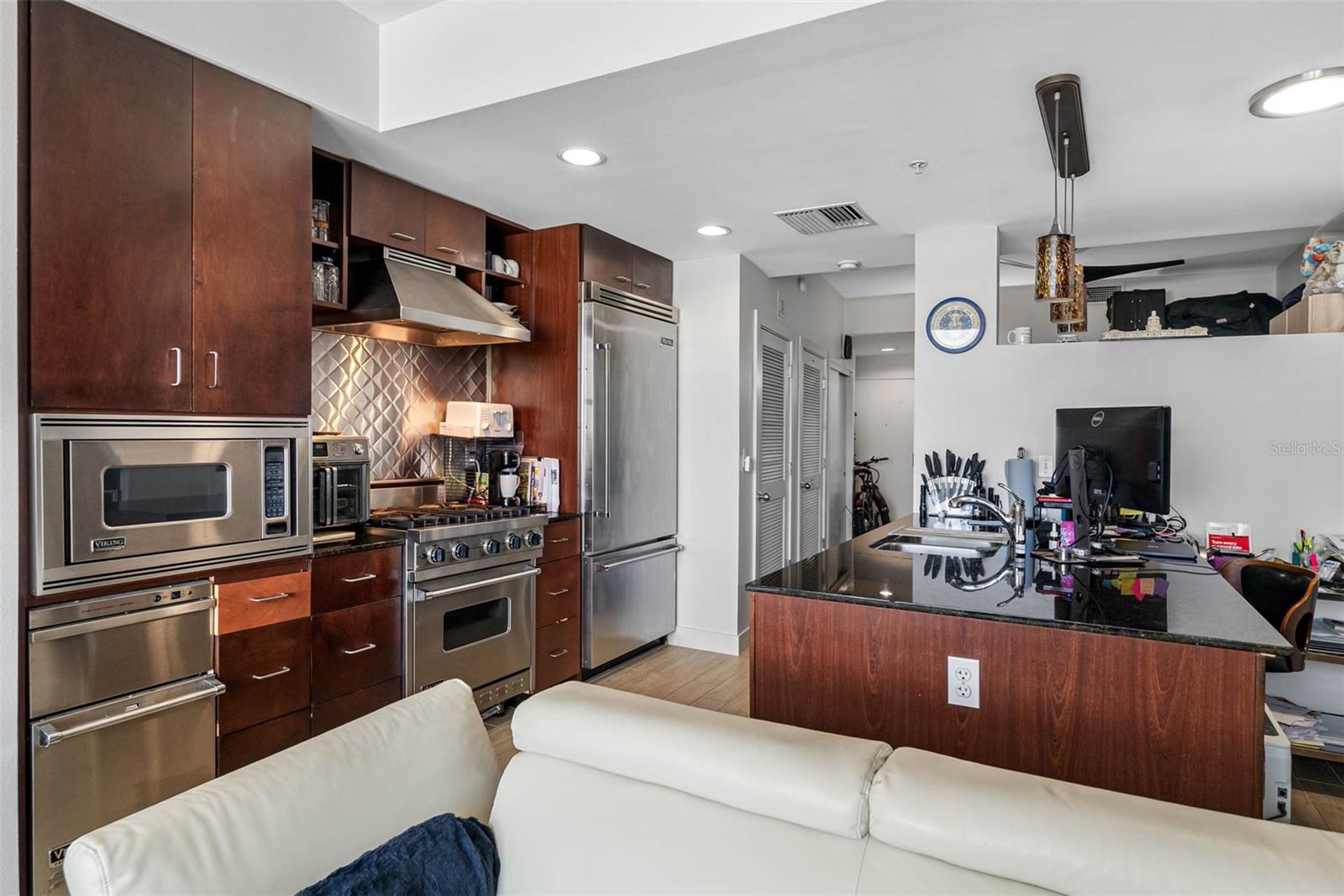 1120 E KENNEDY BOULEVARD 1417
