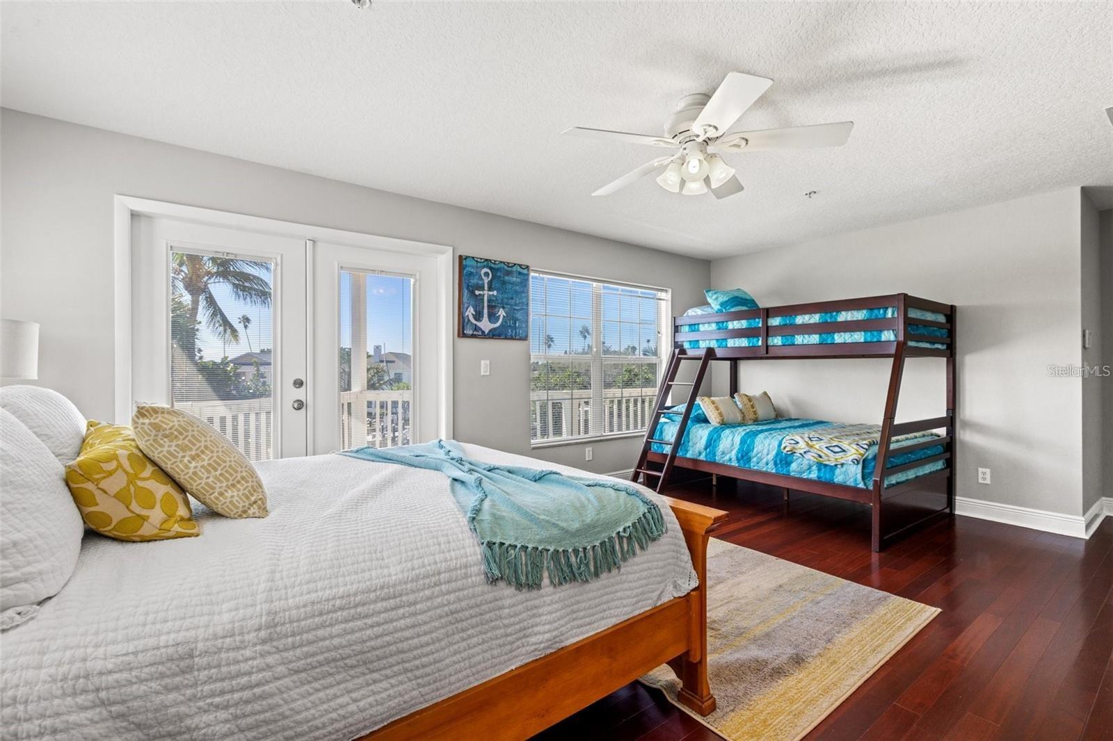 SHORE ACRES EDGEWATER SEC - Residential