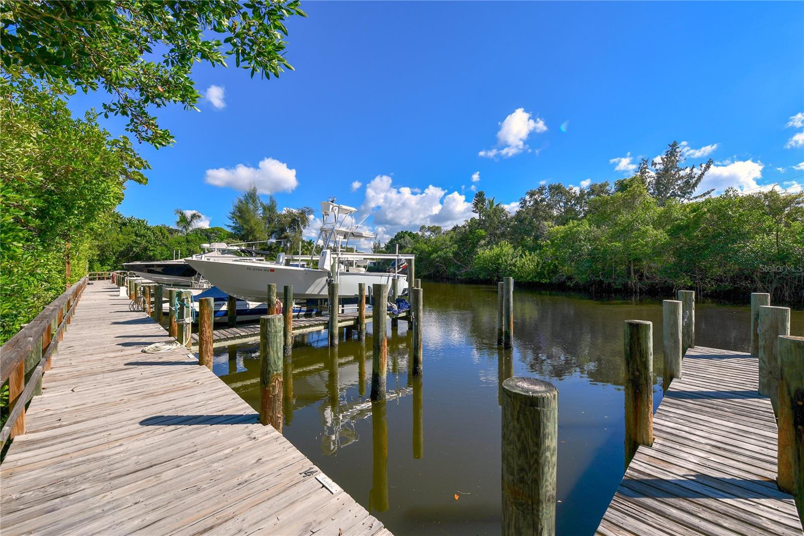 SANDERLING CLUB - Residential