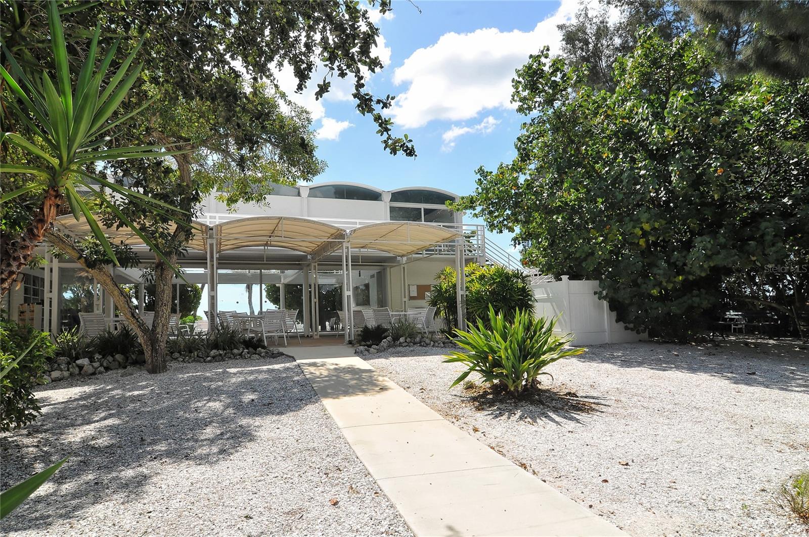 SANDERLING CLUB - Residential