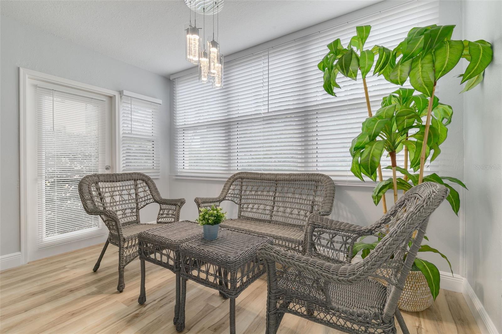 IMPERIAL POINT CONDO - Residential