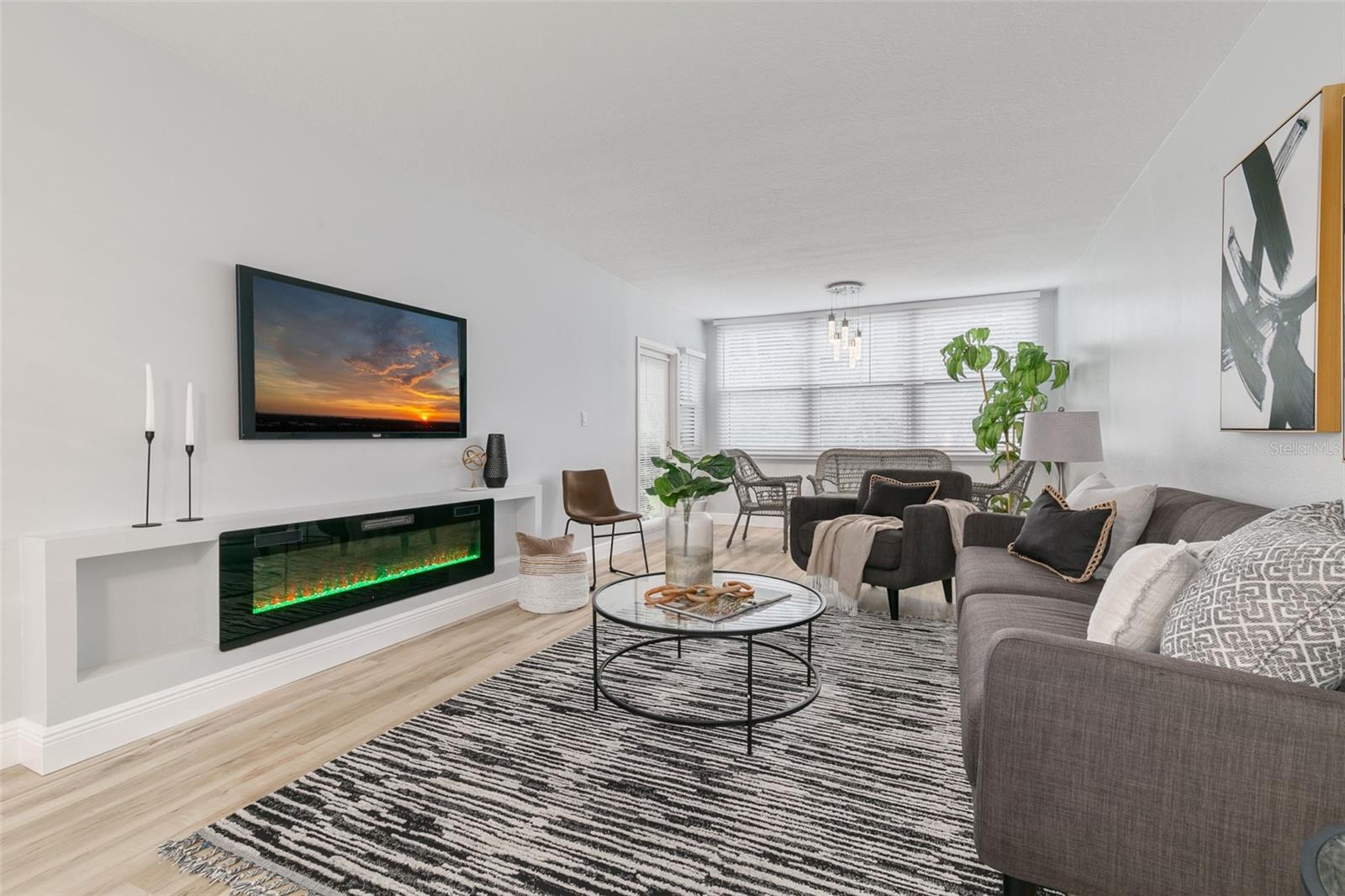 IMPERIAL POINT CONDO - Residential