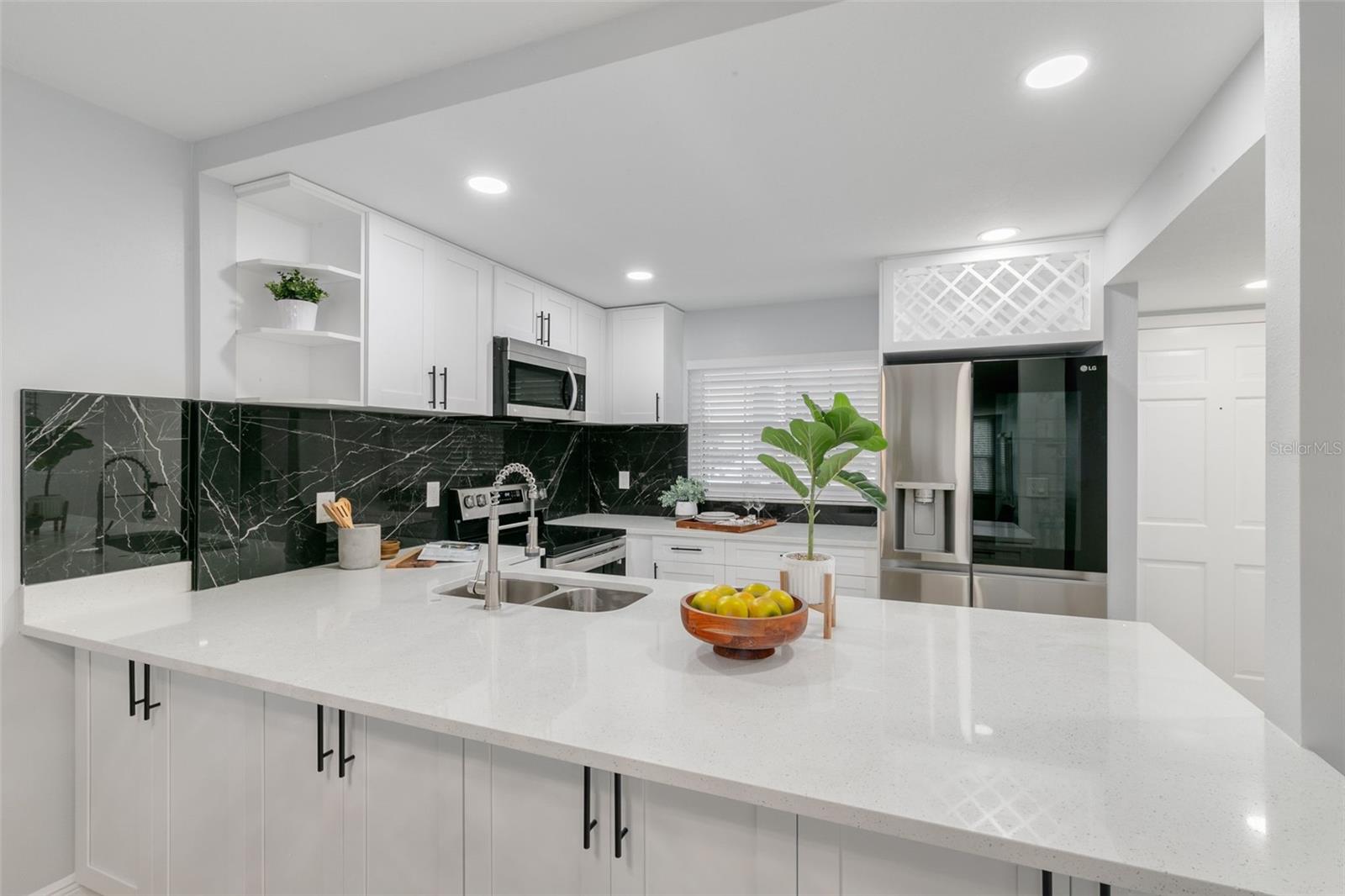 IMPERIAL POINT CONDO - Residential