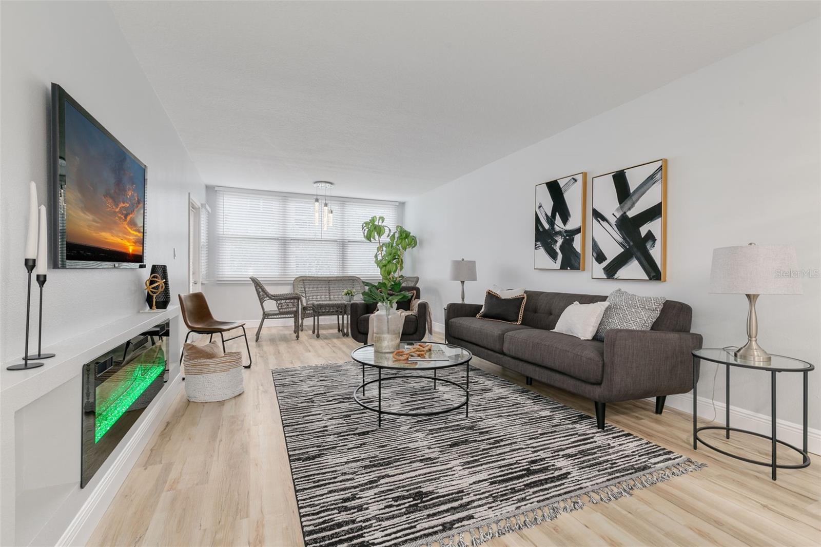 IMPERIAL POINT CONDO - Residential