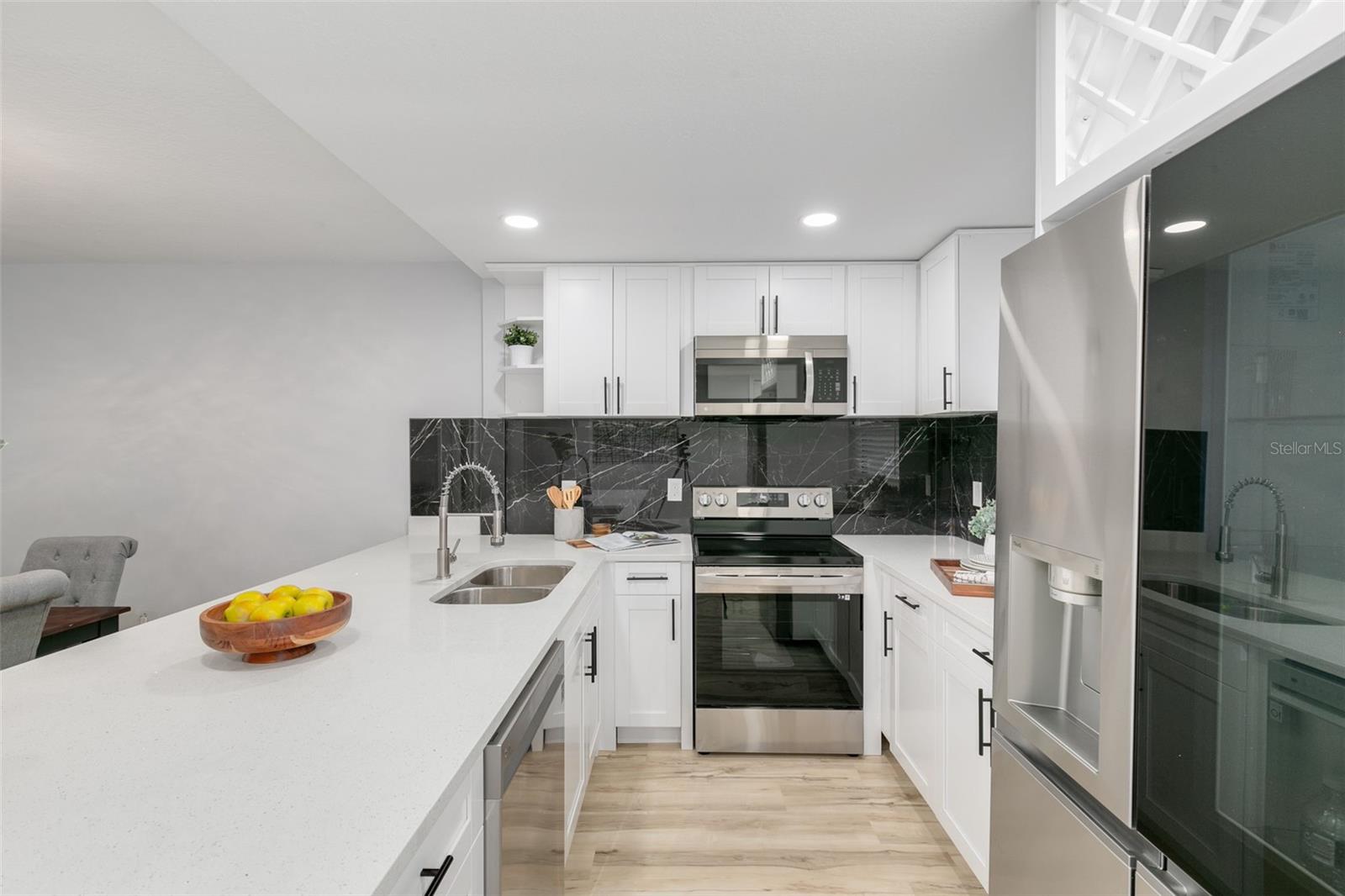 IMPERIAL POINT CONDO - Residential