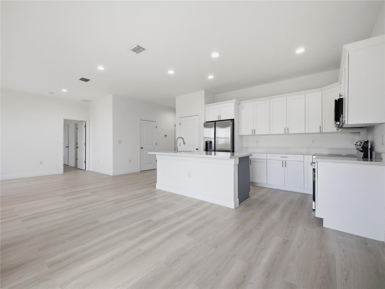 3031 NE BEECHWOOD CIRCLE