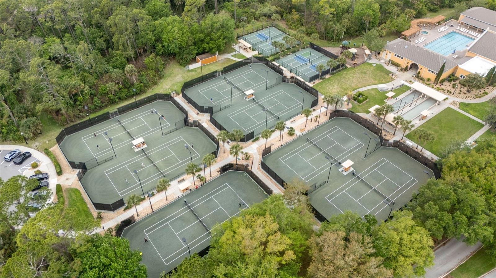 FAIRWAYS EDGE/GRAND HAVEN - Residential