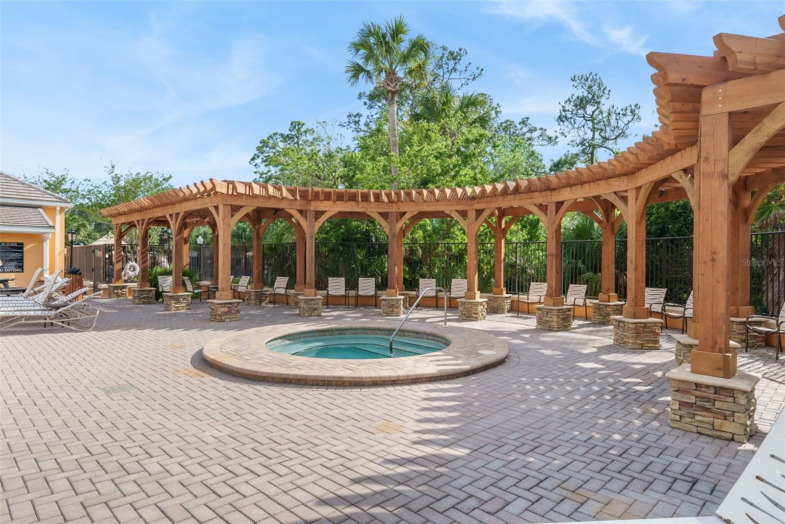 FAIRWAYS EDGE/GRAND HAVEN - Residential