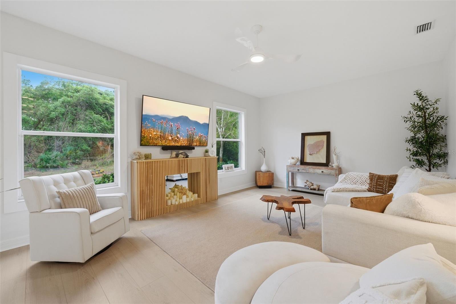 FAIRWAYS EDGE/GRAND HAVEN - Residential