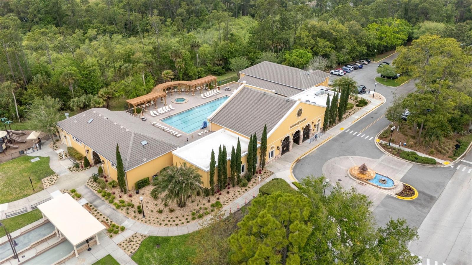 FAIRWAYS EDGE/GRAND HAVEN - Residential